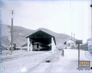 Pátio da estação Alto da Serra