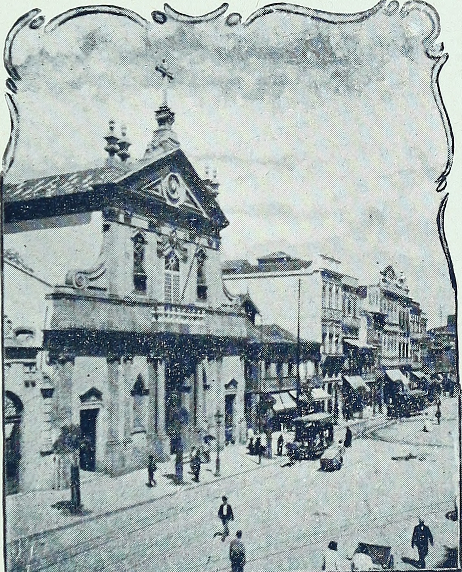 Igreja de Santa Cruz dos Militares e Bonde
