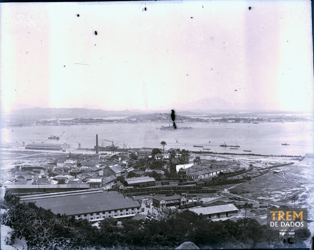Vista do pátio da estação Marítima da Gamboa