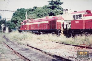 Locomotiva ALCO RS-3 7125 e ALCO S1 3001 no Engenho de Dentro