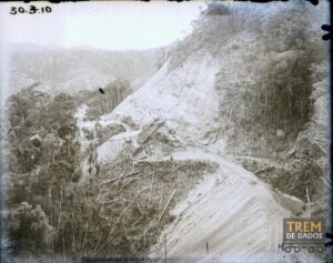 Obras de abertura do leito ferroviário na Serra do Soturno – ES