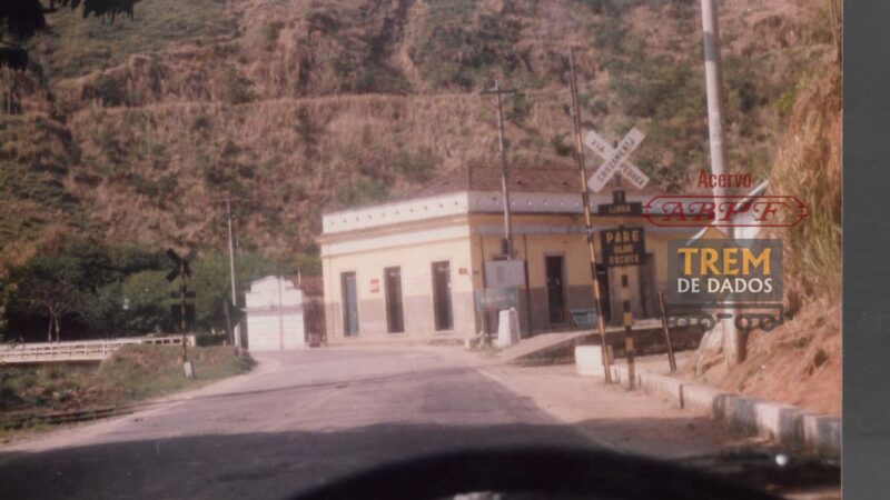 Passagem em Nível em Arcádia (Miguel Pereira – RJ)