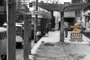 Rio de Janeiro (RJ) 30/09/1971 - Transportes Ferroviários - RJ - Estação de Irajá - Foto de José Santos / Agência O Globo - Negativo: 76591