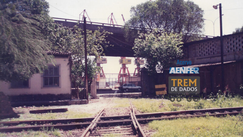 Cruzamento de vias na estação Marítima (1996)