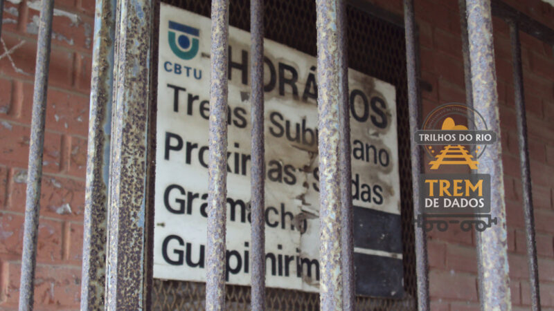 Quadro de horários na estação Magé – RJ (2009~2011)