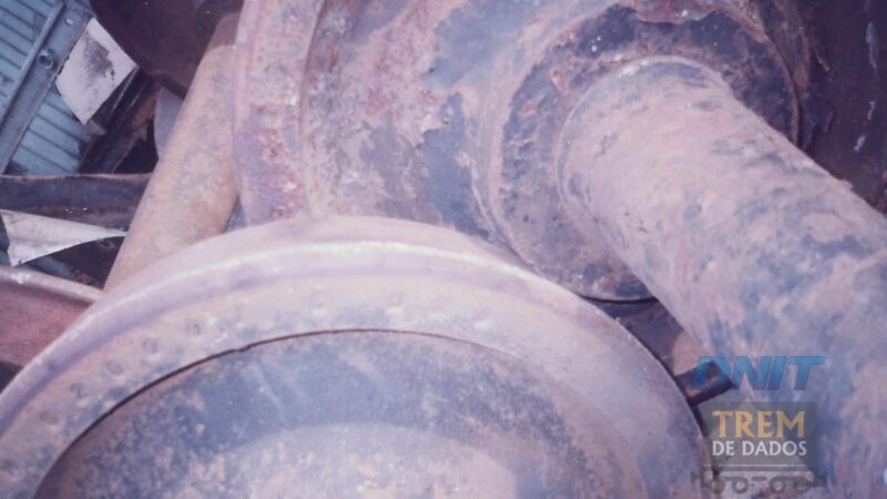 Rodeiros abandonados nas oficinas de Praia Formosa