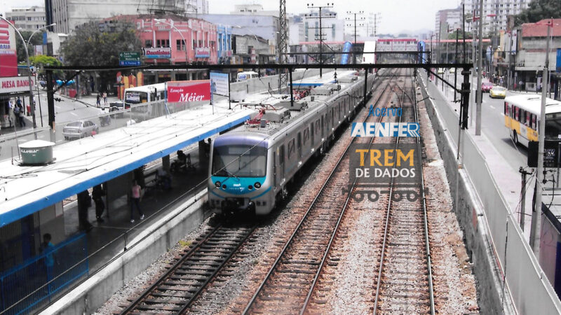 Trem “Coreano” na estação Méier (2006)