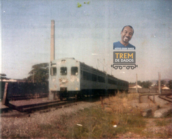 Trem Alvorada abandonado em Barros Filho