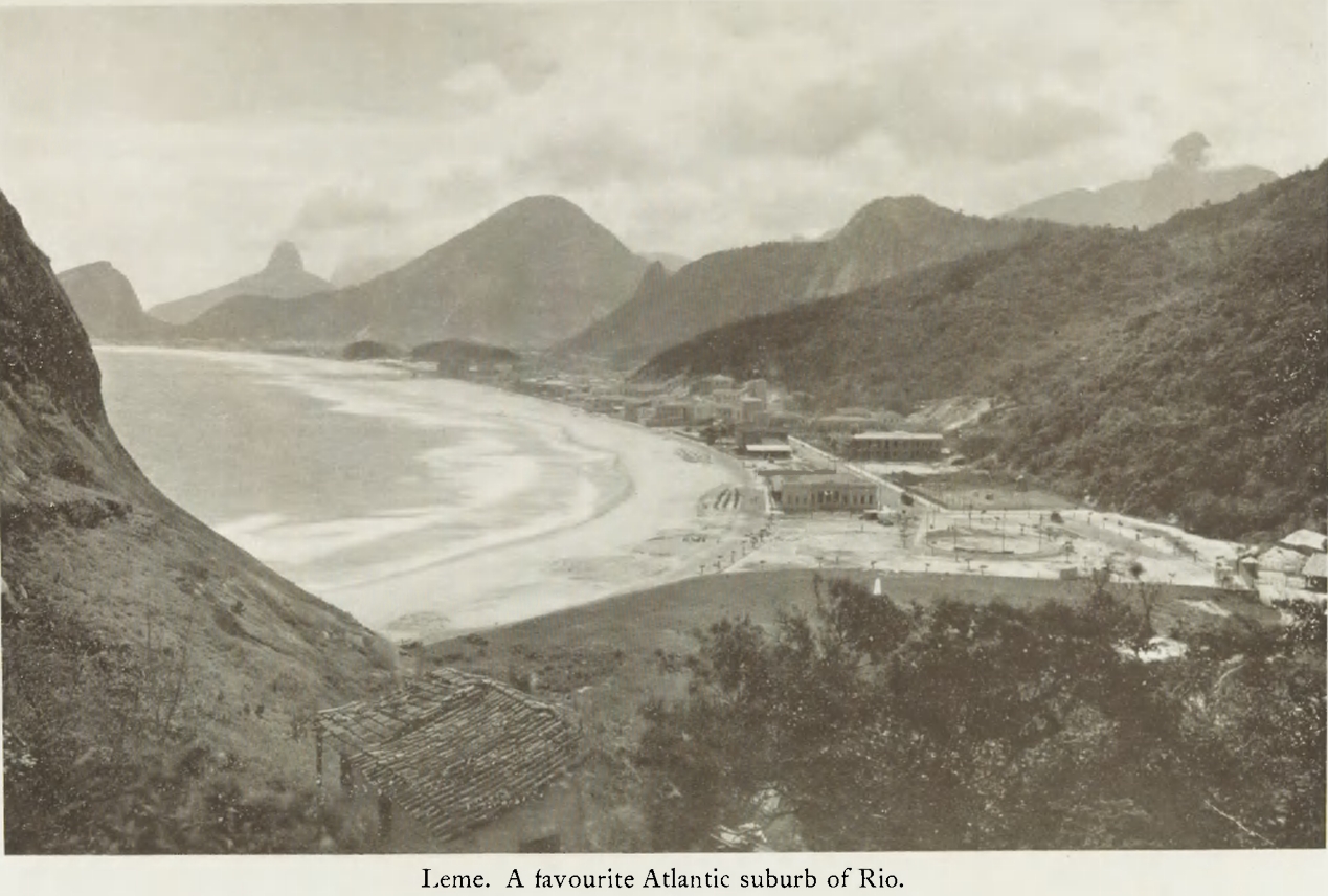 Bairro do Leme e Bonde próximo ao terminal