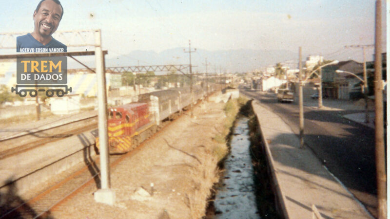 Trem Santa Cruz (Noturno de São Paulo) em Oswaldo Cruz