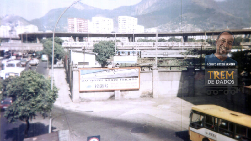 Outdoor do Trem de Prata, Estação Barão de Mauá, Ônibus e Trens que não mais existem