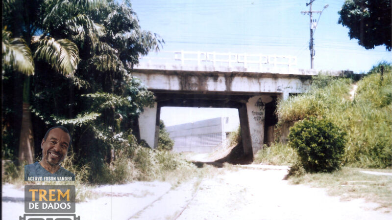 Viaduto da Rodovia Amaral Peixoto sobre o Ramal de Imbetiba, em Macaé