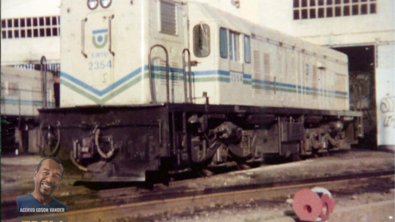 Locomotiva CBTU GE-U12C número 2354 em Triagem