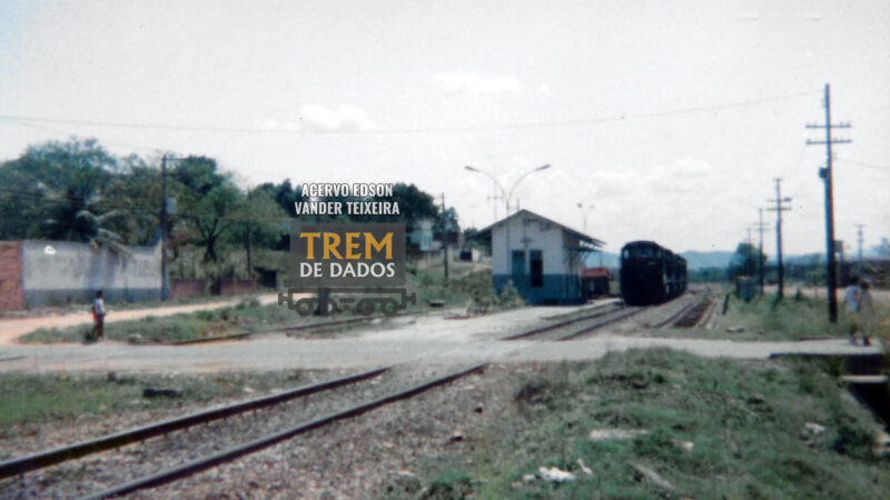 Locomotivas U23C chegando em Rocha Sobrinho