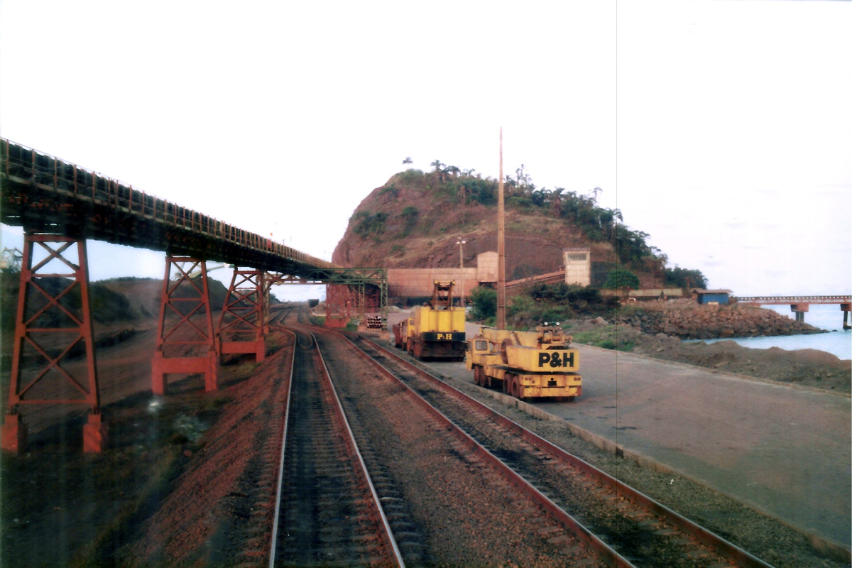 Pátio ferroviário da Ilha Guaíba (2002)