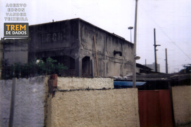 Caixa d’água em Belford Roxo (1999)