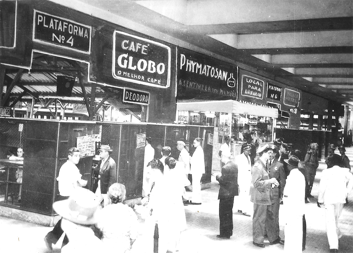 Comércio na estação Dom Pedro II (Década de 1940)