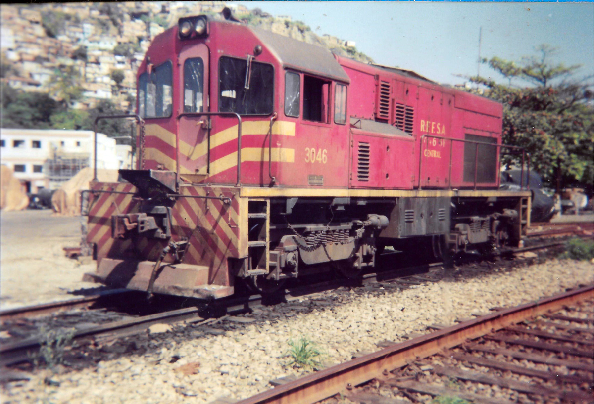 Locomotiva GE U6B número 3046 – RFFSA